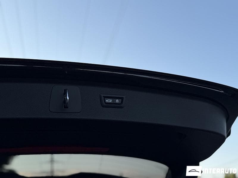 2019 BMW 225XE — Miniatură 6