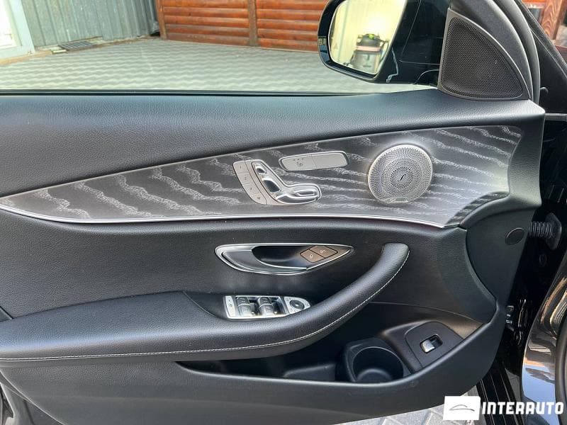 2021 Mercedes E 350 — Miniatură 6