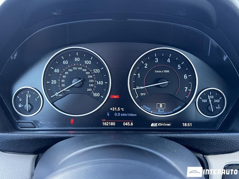 BMW 330E 2017 — Миниатюра 9