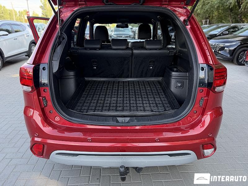 2019 Mitsubishi Outlander — Miniatură 5