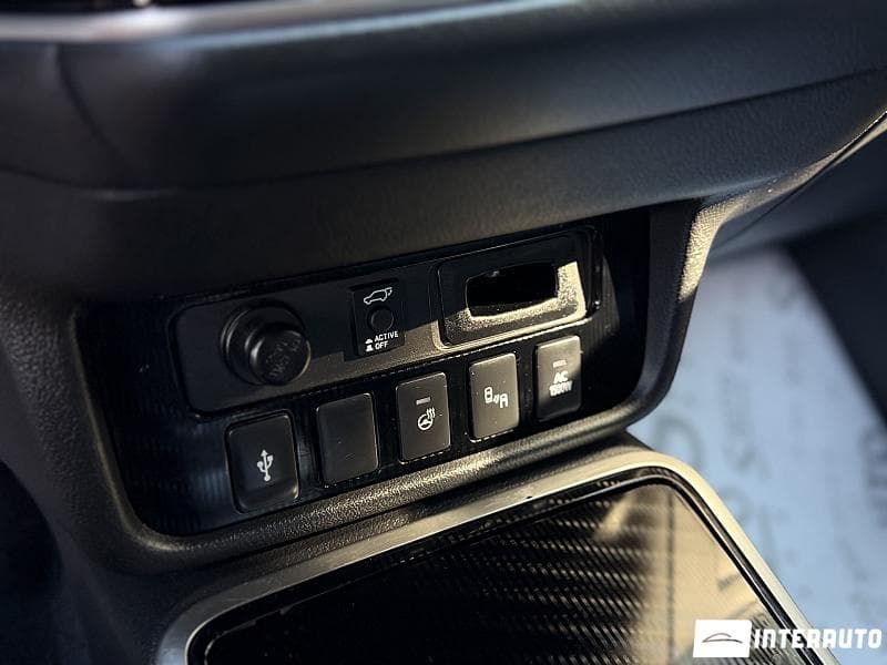 2019 Mitsubishi Outlander — Miniatură 13