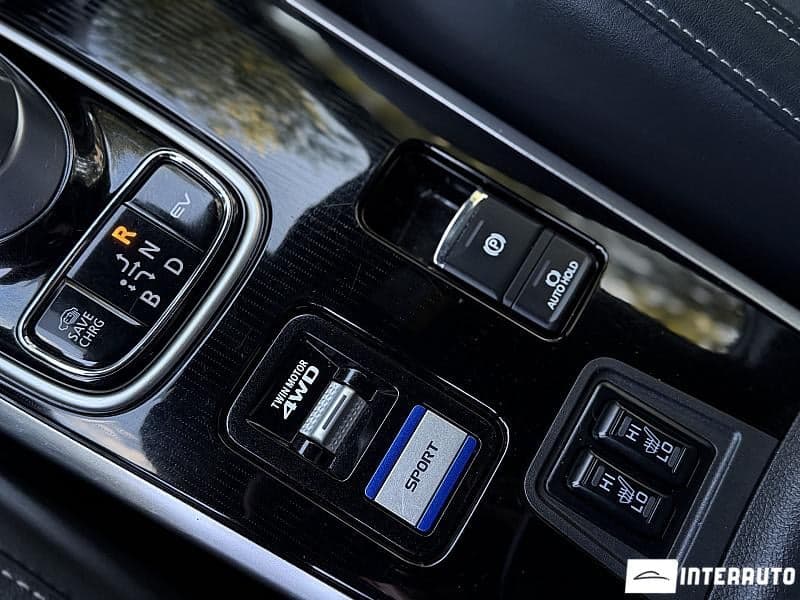 2019 Mitsubishi Outlander — Miniatură 19