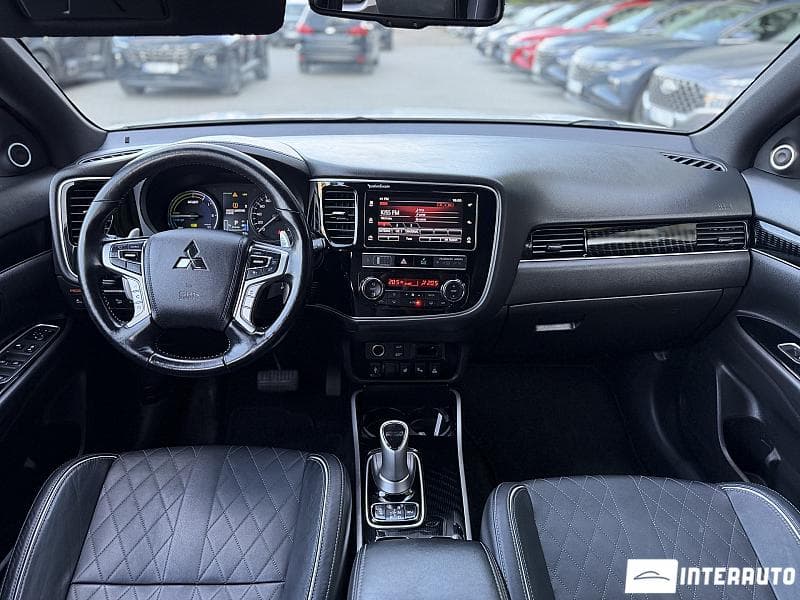 2019 Mitsubishi Outlander — Miniatură 20