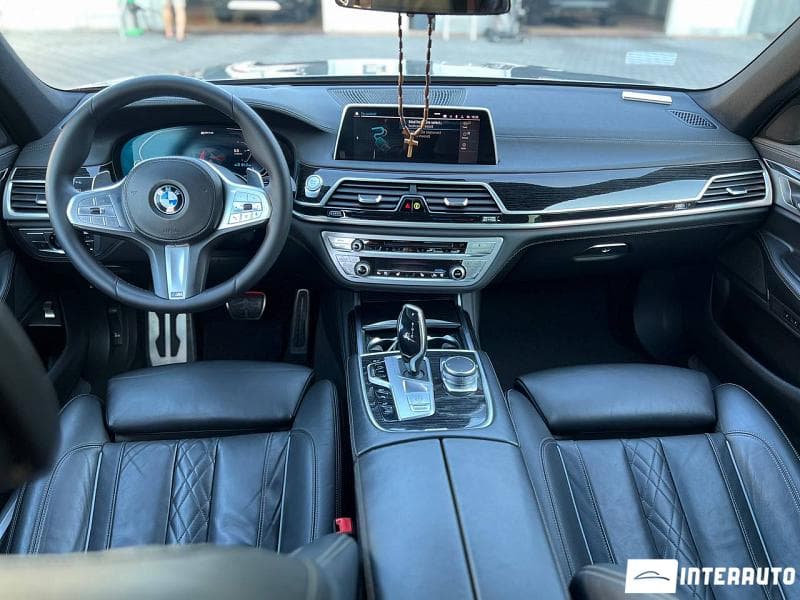 2019 BMW 745e — Miniatură 9