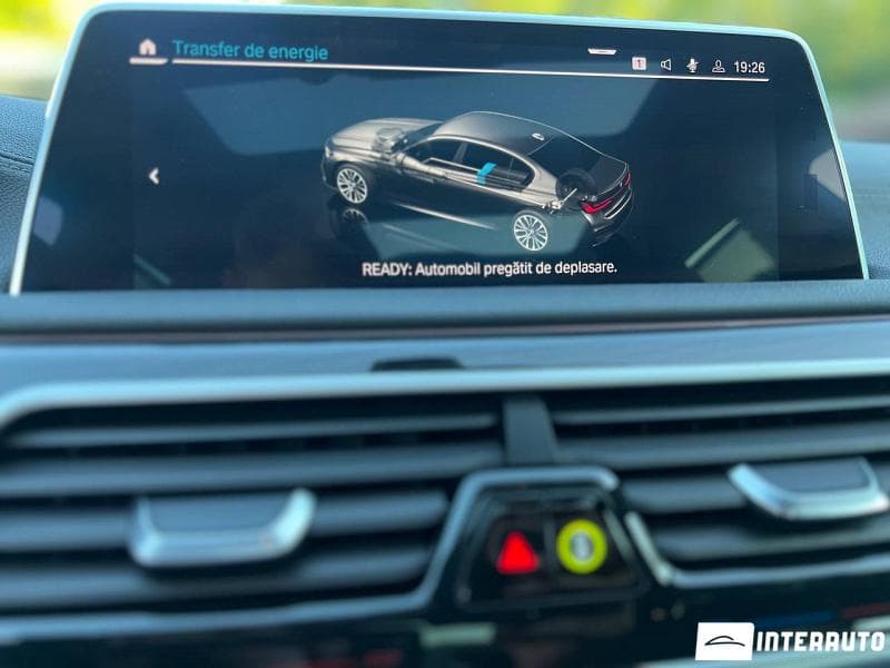 2019 BMW 745e — Miniatură 15