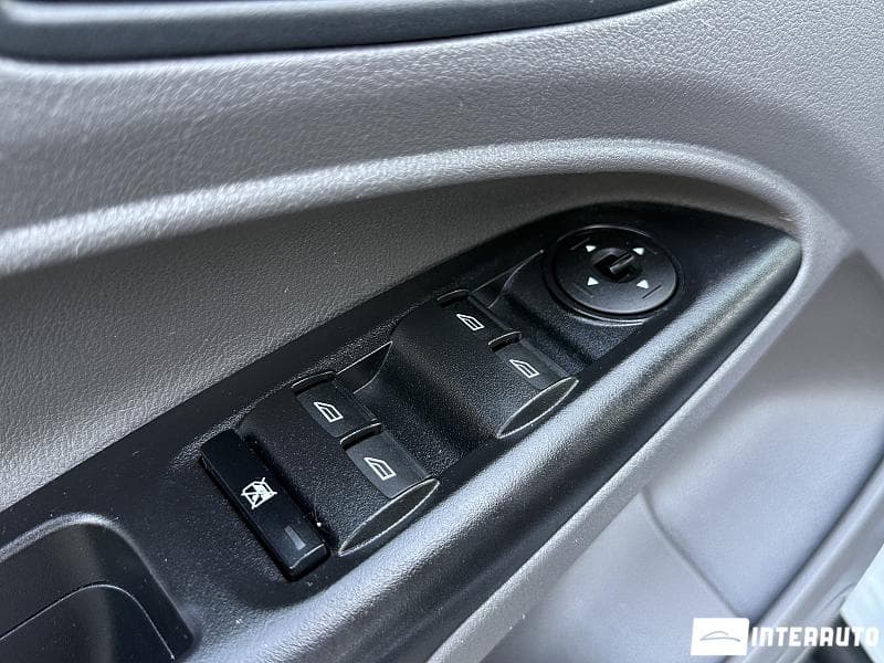 Ford Tourneo Connect 2019 — Миниатюра 16