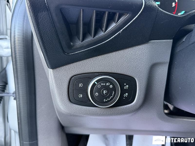 Ford Tourneo Connect 2019 — Миниатюра 18
