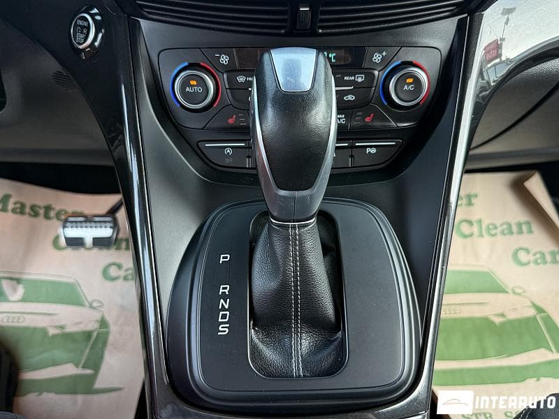2017 Ford Kuga — Miniatură 12