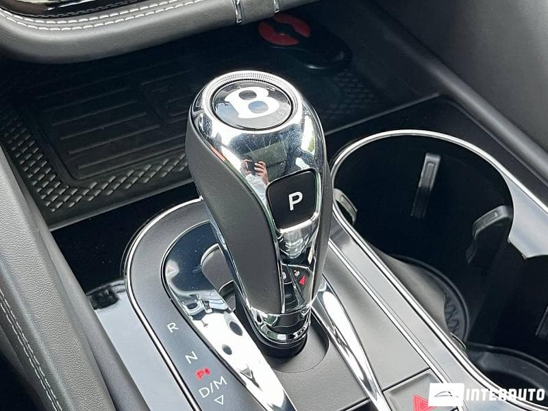 2021 Bentley Bentayga — Miniatură 18