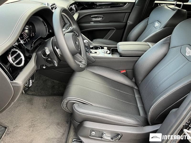 2021 Bentley Bentayga — Miniatură 7