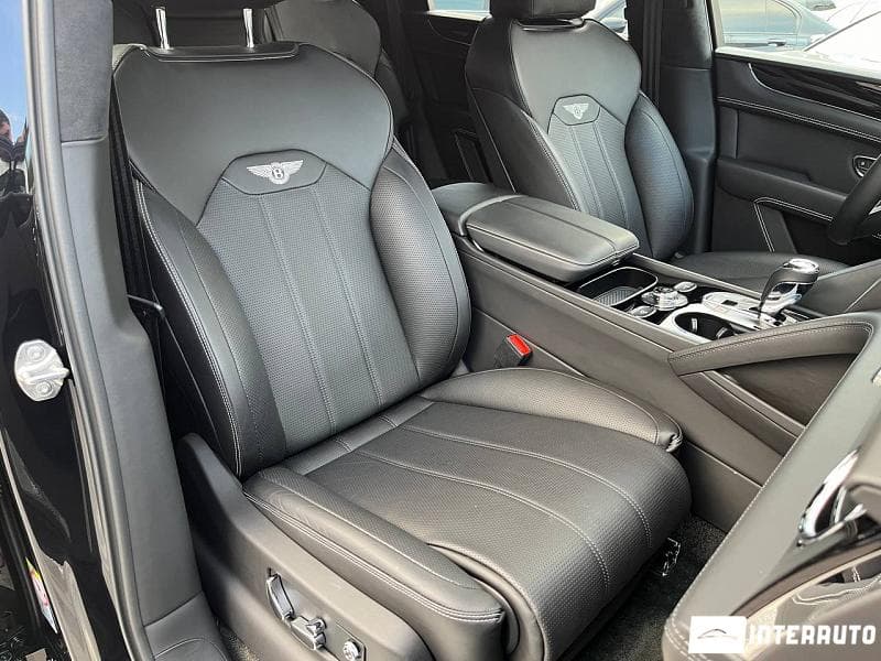 2021 Bentley Bentayga — Miniatură 8