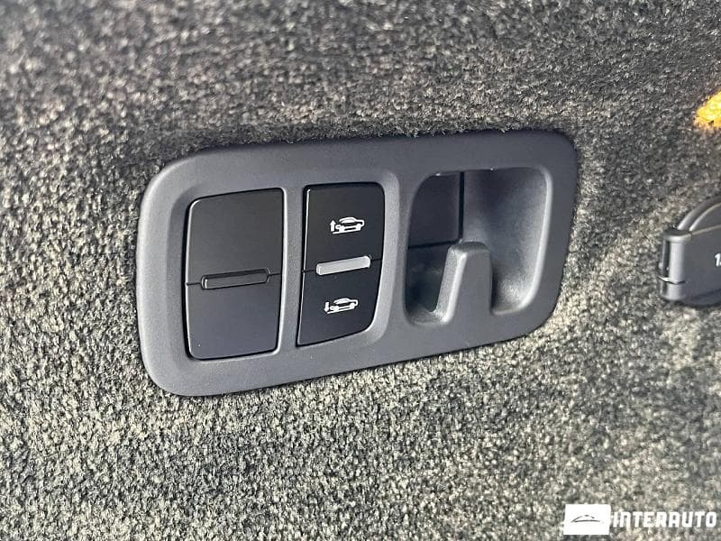 2021 Bentley Bentayga — Miniatură 24