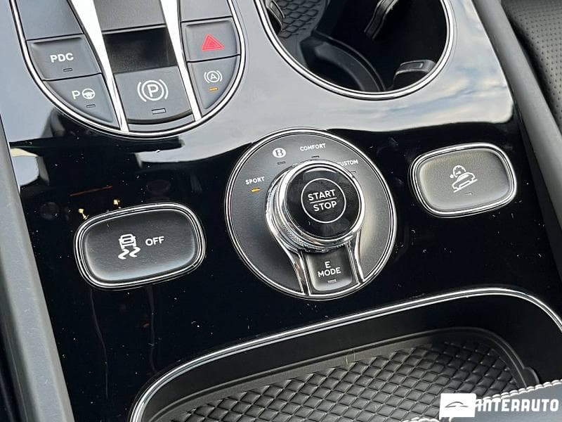 2021 Bentley Bentayga — Miniatură 17
