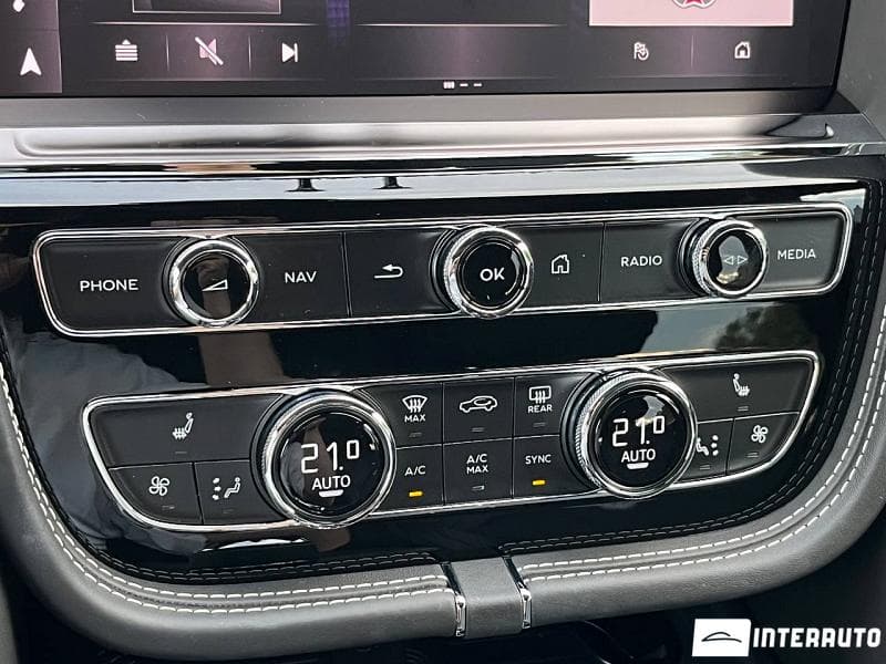 2021 Bentley Bentayga — Miniatură 16