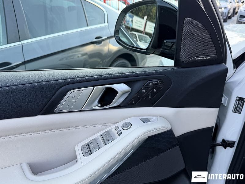 BMW X7 4.0i 2019 — Миниатюра 23