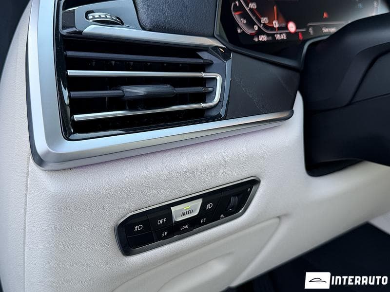 BMW X7 4.0i 2019 — Миниатюра 24