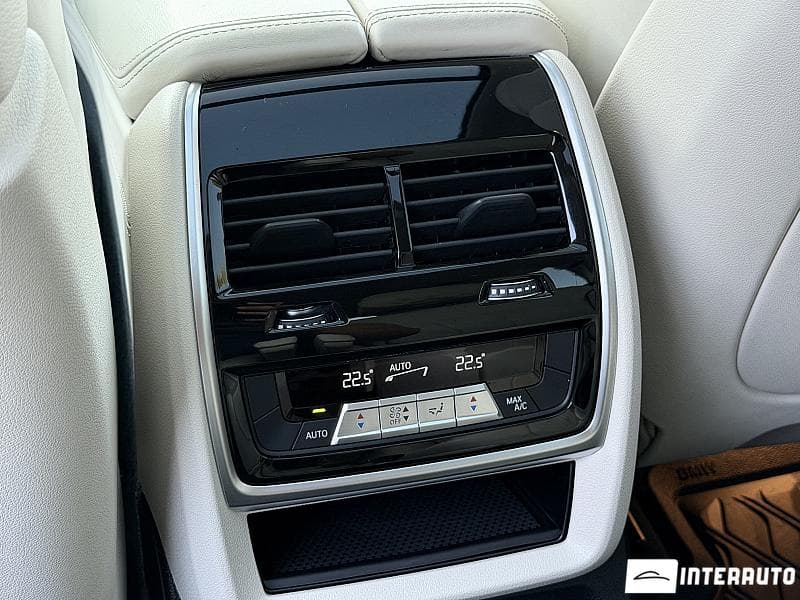 BMW X7 4.0i 2019 — Миниатюра 17
