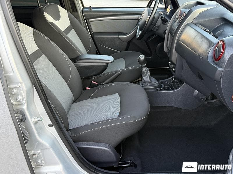 2016 Dacia Duster — Miniatură 14