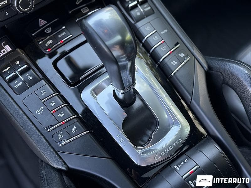 2015 Porsche Cayenne S Hybrid — Miniatură 17