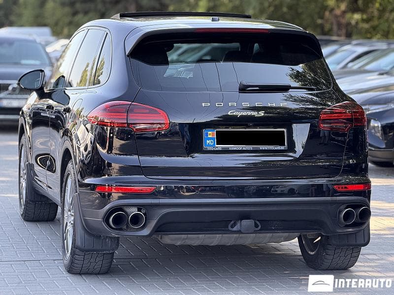 2015 Porsche Cayenne S Hybrid — Miniatură 2