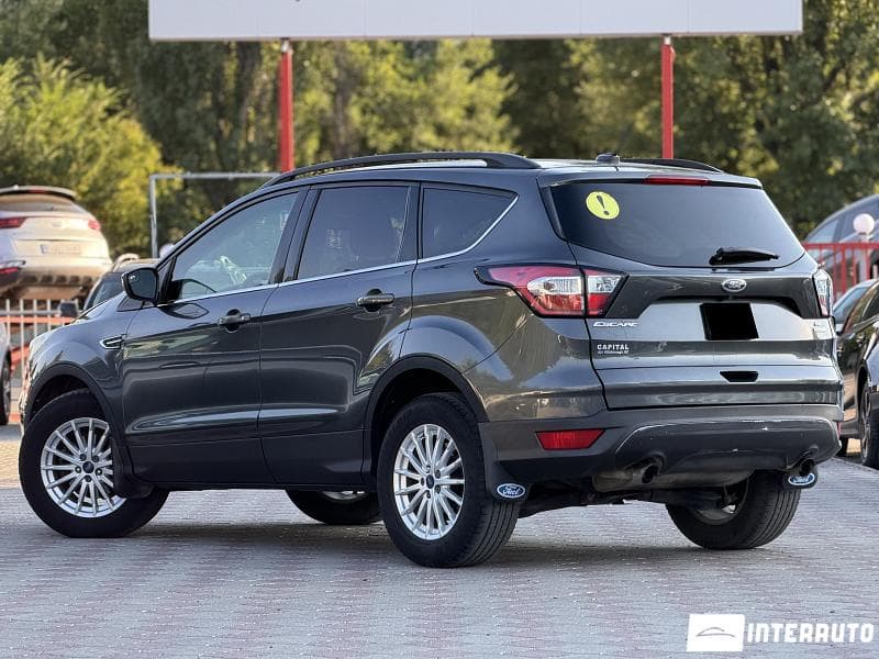 2017 Ford Escape — Miniatură 3