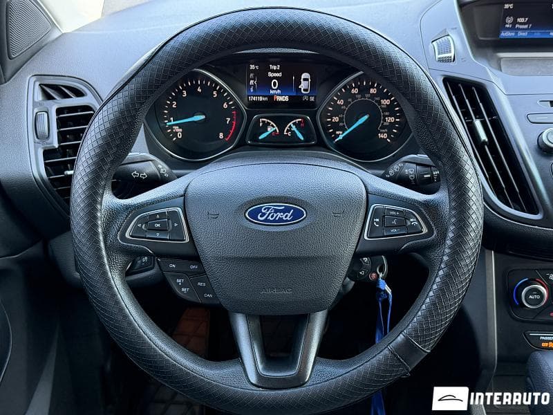 2017 Ford Escape — Miniatură 10