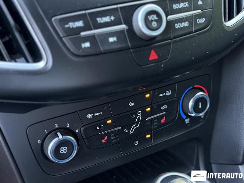 2016 Ford Focus — Miniatură 12