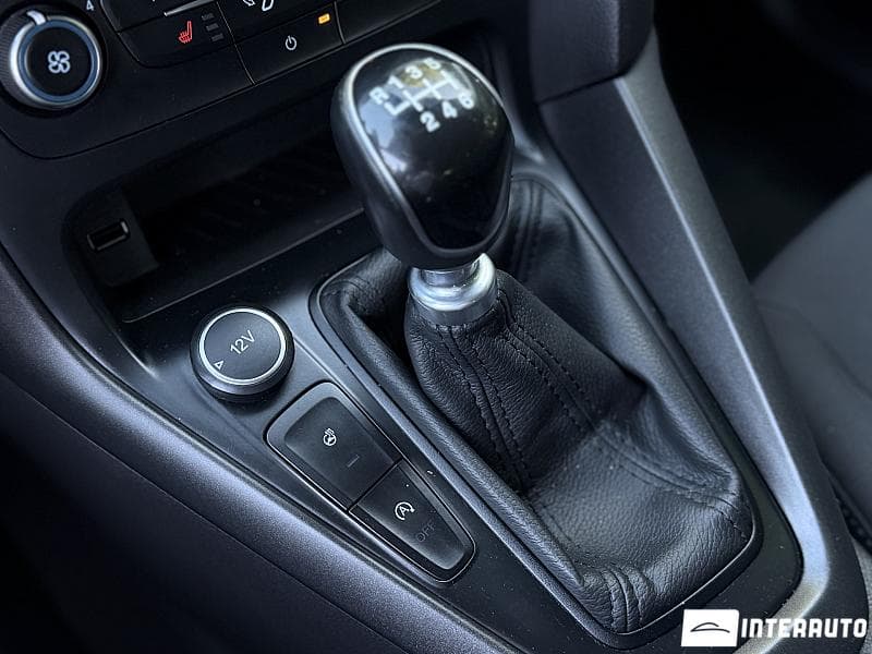 2016 Ford Focus — Miniatură 13