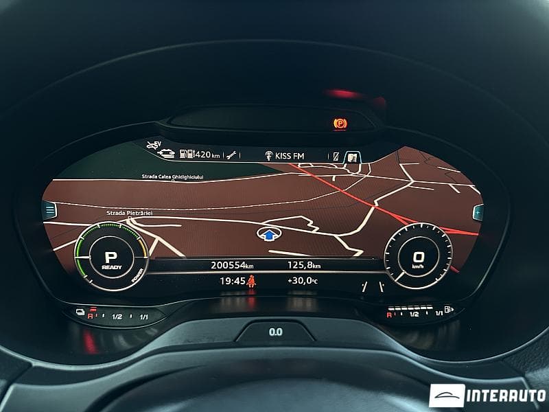 2017 Audi A3 E-tron — Miniatură 8