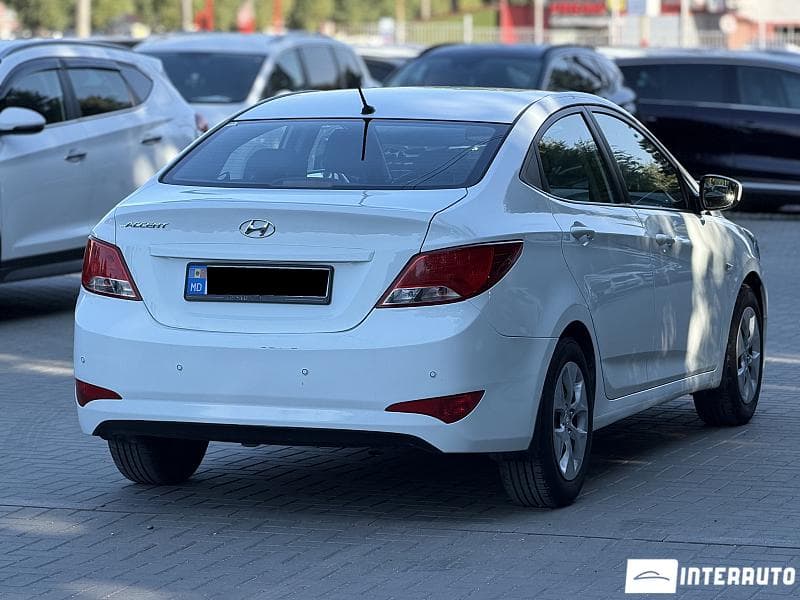 2016 Hyundai Accent — Miniatură 4