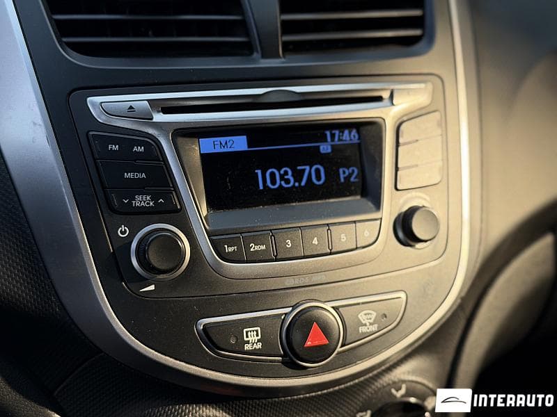 2016 Hyundai Accent — Miniatură 11