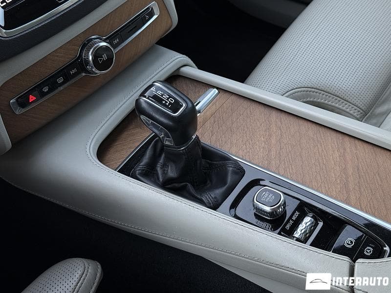 Volvo XC 90 2019 — Миниатюра 15