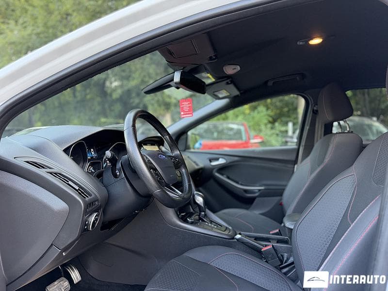 2017 Ford Focus — Miniatură 9