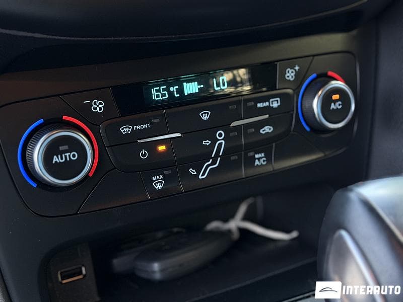 2017 Ford Focus — Miniatură 14