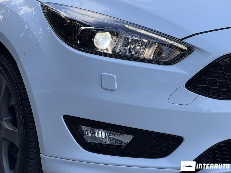 2017 Ford Focus — Miniatură 6