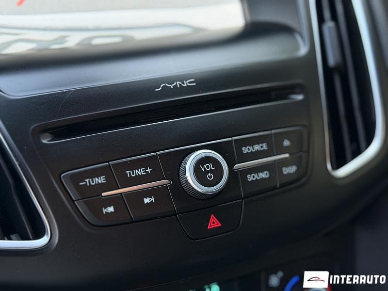 2017 Ford Focus — Miniatură 13