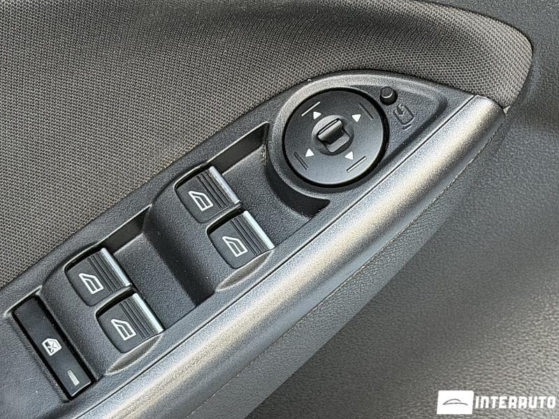 2017 Ford Focus — Miniatură 7