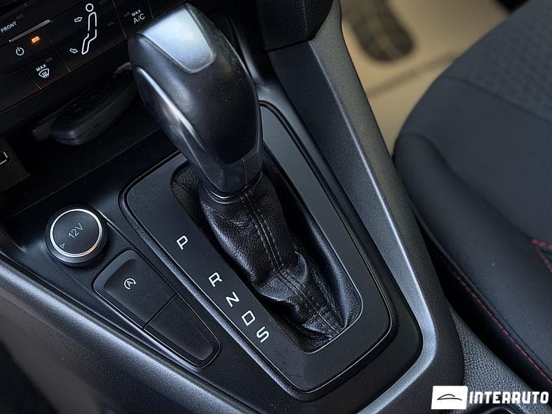 2017 Ford Focus — Miniatură 15