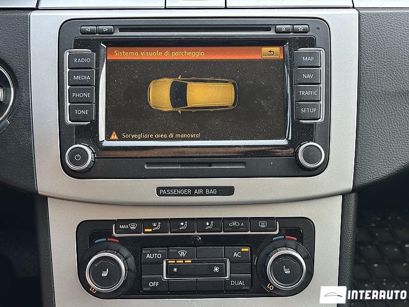 2010 Volkswagen Passat — Miniatură 12