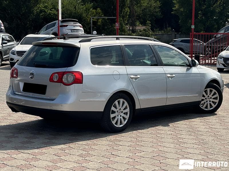 2010 Volkswagen Passat — Miniatură 2