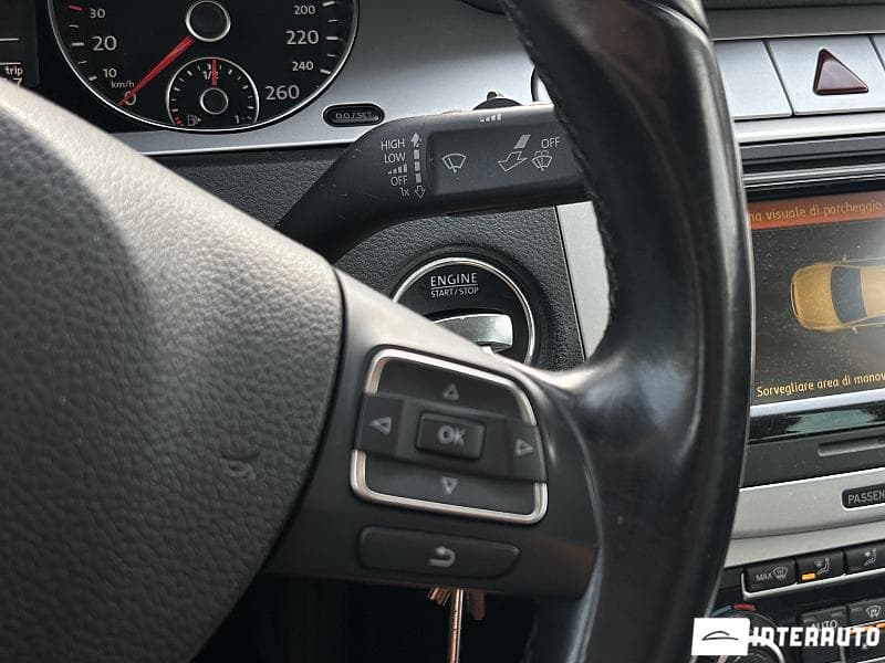 2010 Volkswagen Passat — Miniatură 10