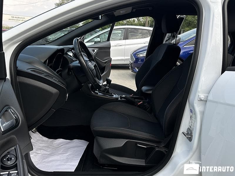 2018 Ford Focus — Miniatură 5
