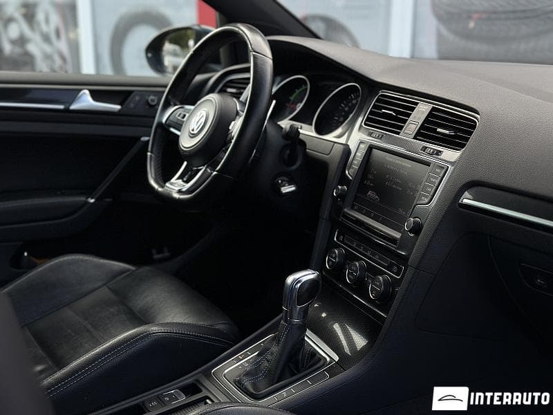 2015 Volkswagen Golf GTE — Miniatură 18