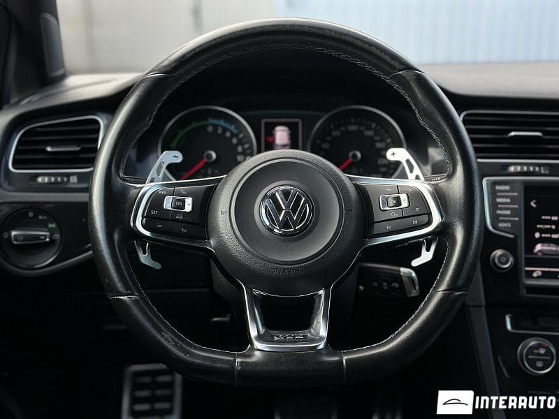 2015 Volkswagen Golf GTE — Miniatură 11