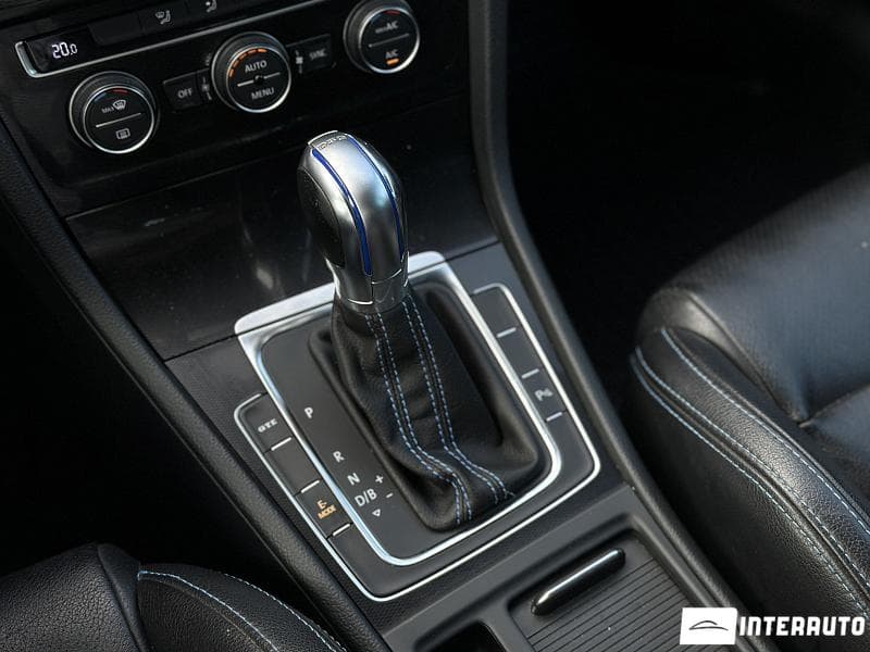 2015 Volkswagen Golf GTE — Miniatură 16
