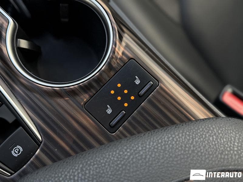 2019 Toyota Camry — Miniatură 18