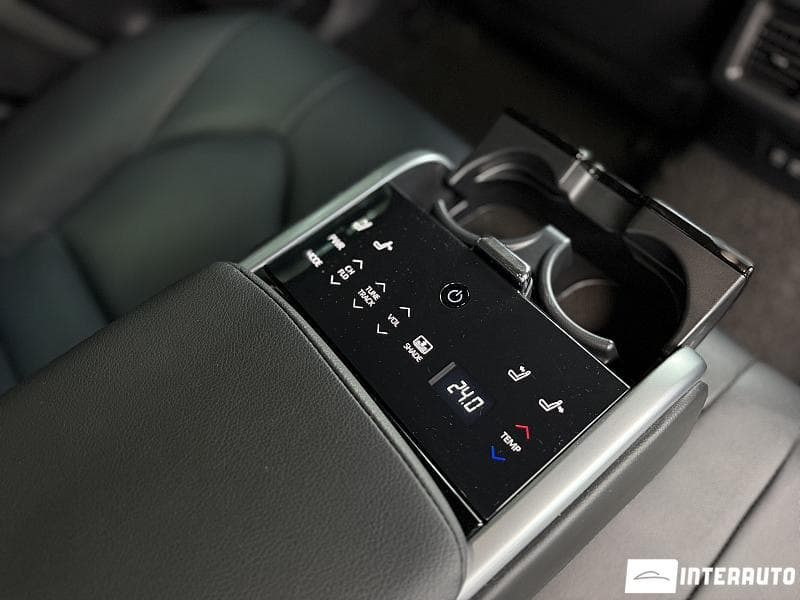 2019 Toyota Camry — Miniatură 23