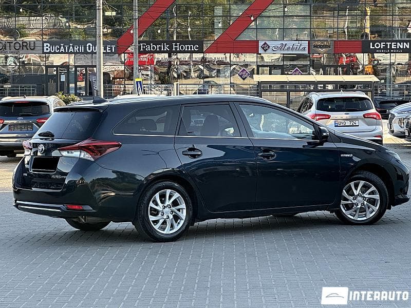 2016 Toyota Auris — Miniatură 3