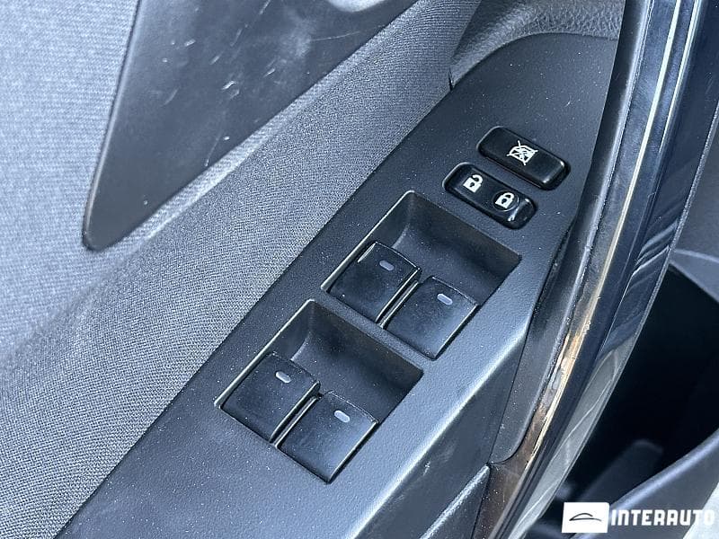 2016 Toyota Auris — Miniatură 14