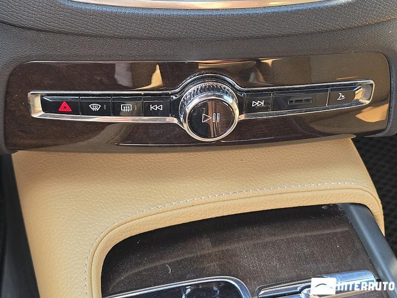 Volvo XC 90 2015 — Миниатюра 11